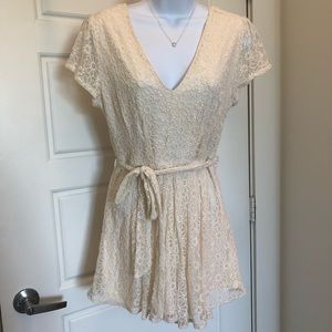 WHITE/CREAM LACE CAP SLEEVE ROMPER